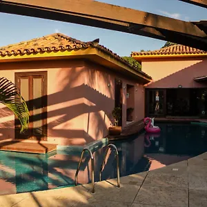 https://casa-ferradura-5-sutes-3-min-da-areia.cabofriohotels.org